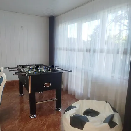 Hortensjowy Zakatek Goscinne Проживание в семье Леба