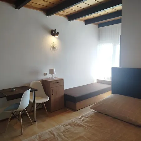 Hortensjowy Zakatek Goscinne Леба