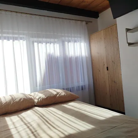 Hortensjowy Zakatek Goscinne Леба