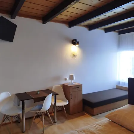 Hortensjowy Zakatek Goscinne * Леба